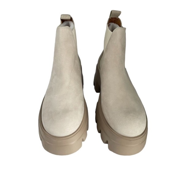NWOB TORAL Revolve Mara Bootie Suede Leather Boots Chunky Sole Size 39 US9 Igloo - Picture 3 of 9